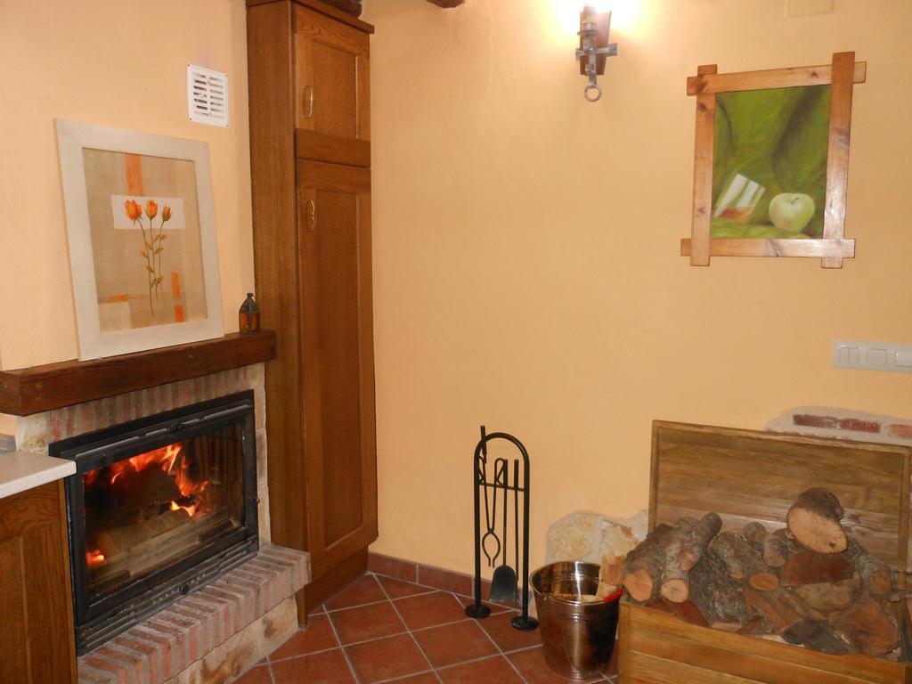 La Casa Vieja Hostal Tabanera del Monte Exterior foto